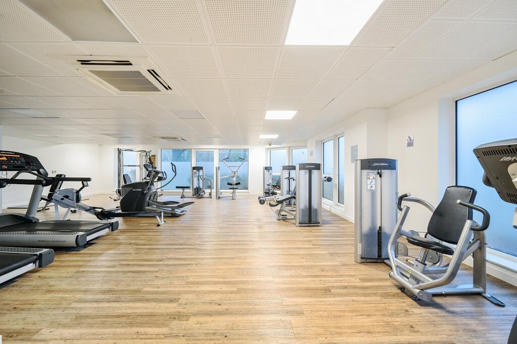 Brunel Court, Green Lane, HA8, Edgware